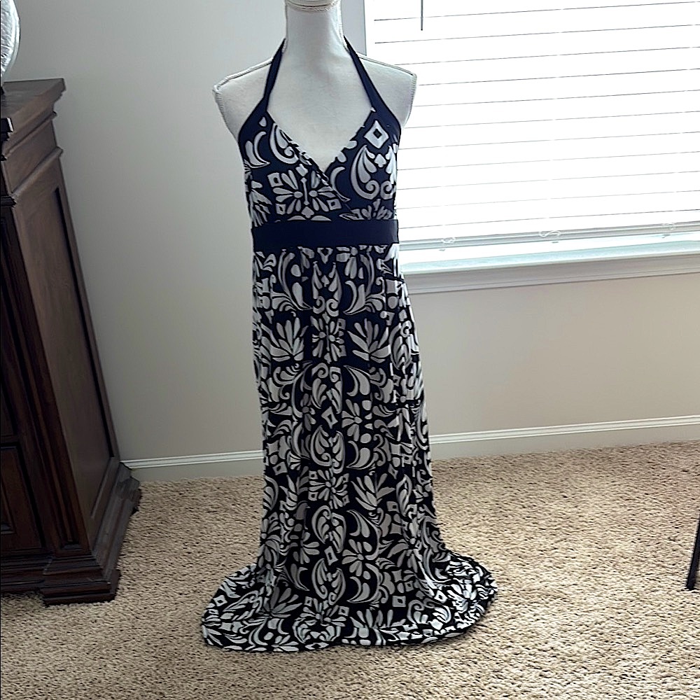 Apt 9 Elegant Black and White Halter Maxi Dress